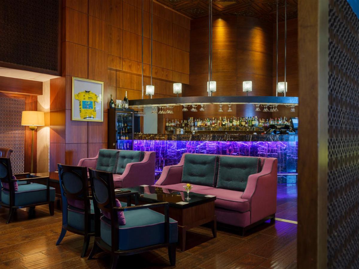 Rixos Borovoe Hotel Shchūchīnsk Екстериор снимка The bar at the lounge