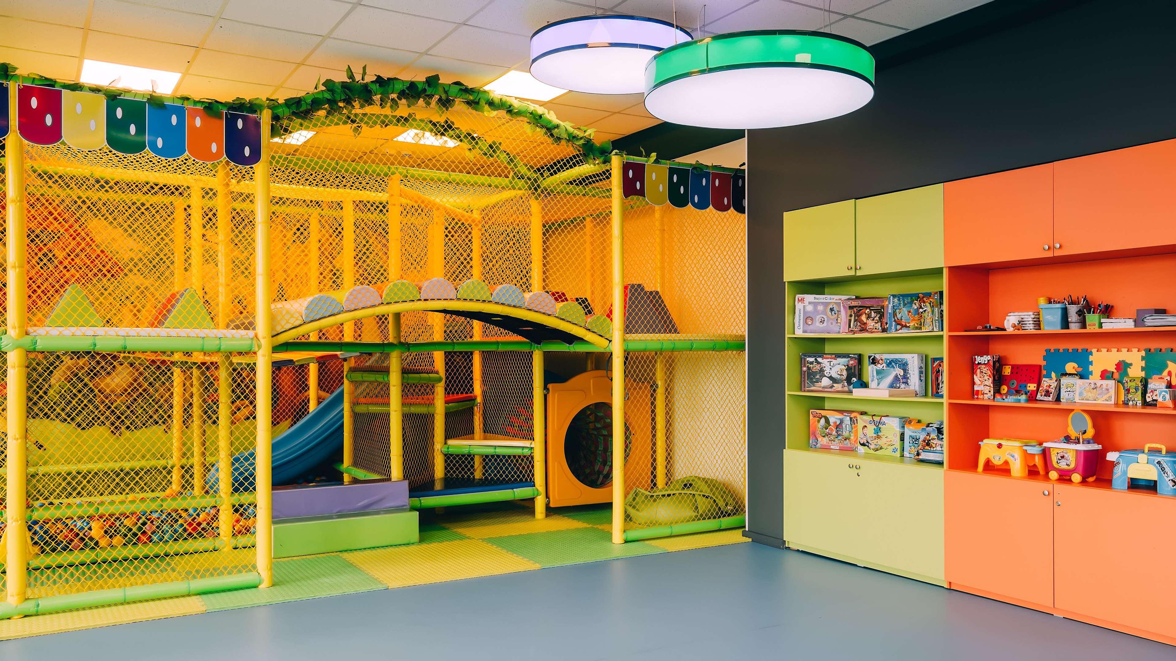 Rixos Borovoe Hotel Shchūchīnsk Екстериор снимка The interior of a typical indoor playground